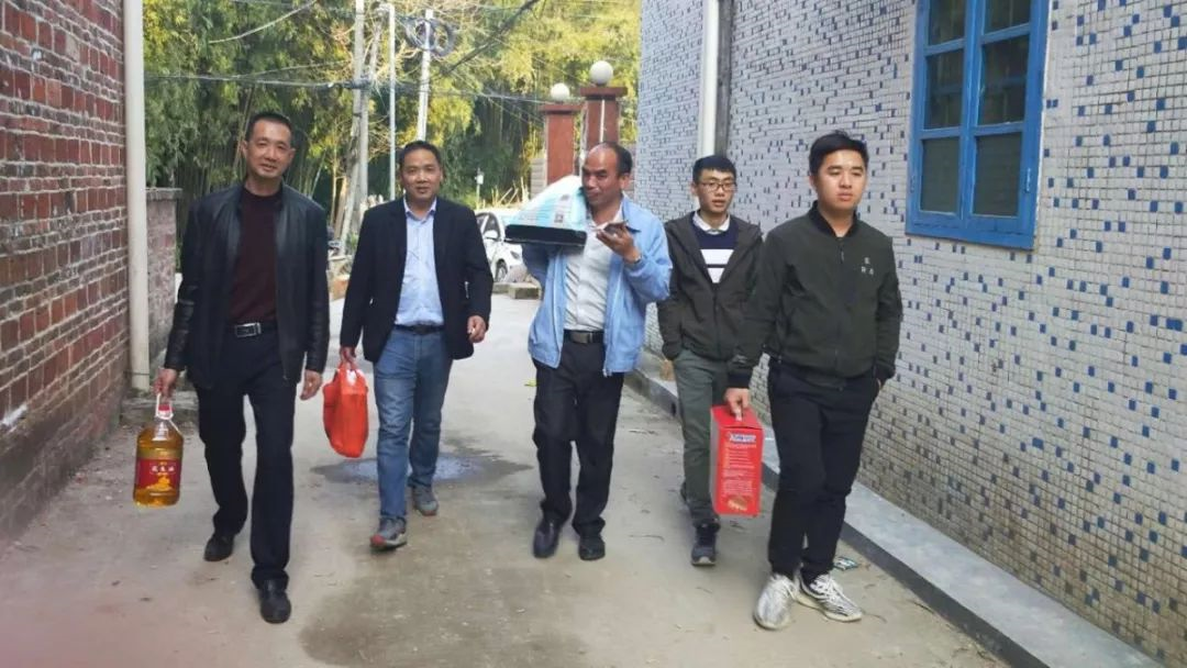 慰問(wèn)送暖職工心 傳遞寒冬南方情