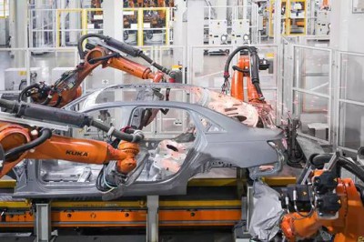 特斯拉全鋁車身生產全過程，絕對漲知識！